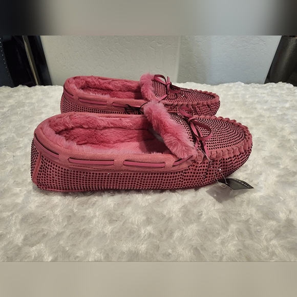 Torrid Pink Women's Moccasin Slippers - Picture 4 of 6
